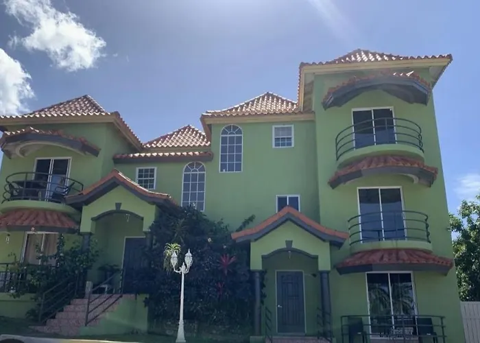 Signature * Montego Bay